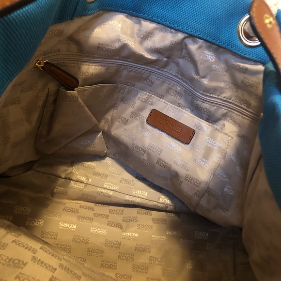 Michael Kors Blue Tote Bag EUC - Picture 14 of 16